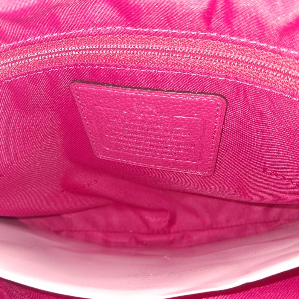 Coach Edie Leather Shoulder Bag 31 - Picture 14 of 16